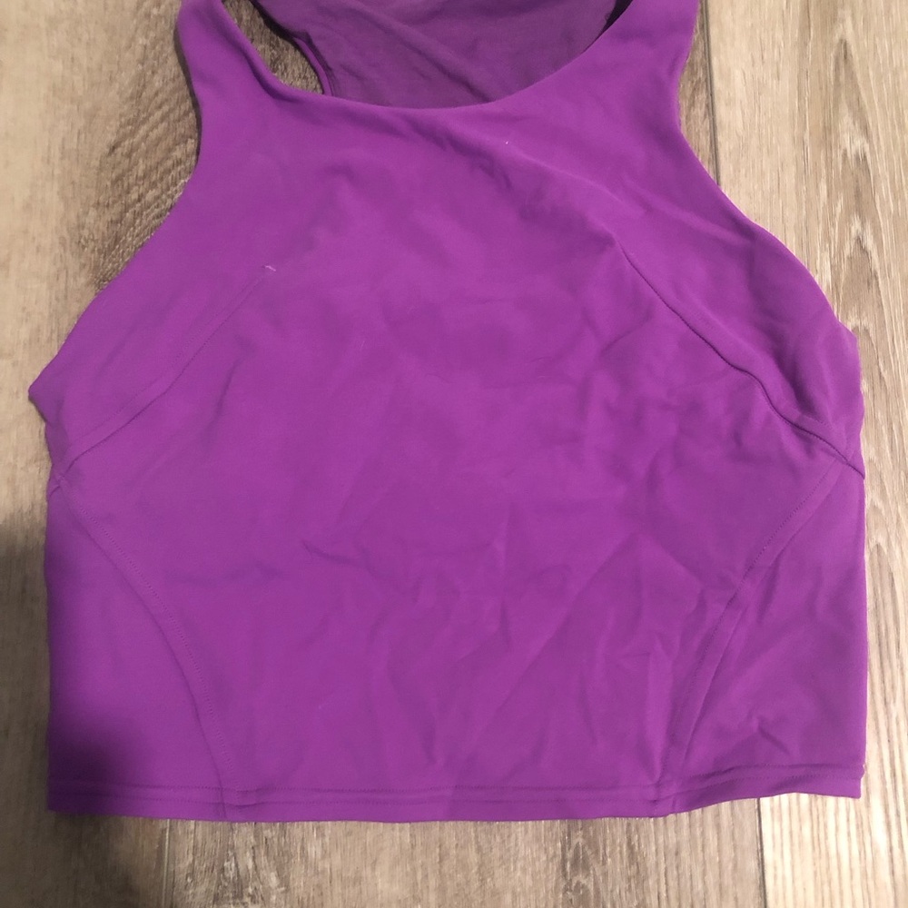 Lululemon Women's crop top